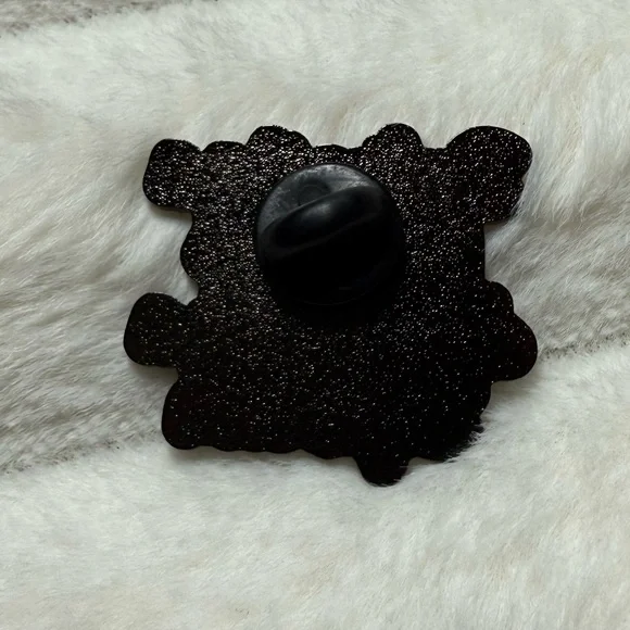 Taylor swift swiftie lapel pin - Picture 3 of 4